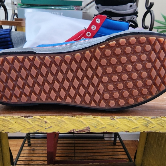 Custom High Top Vans- Buffalo Bills - Picture 4 of 4